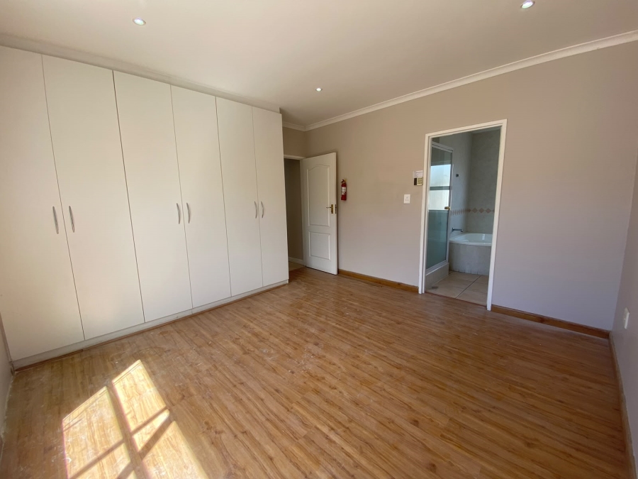 To Let 3 Bedroom Property for Rent in Parklands Western Cape
